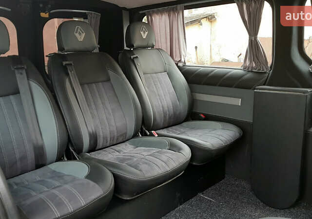Серый Рено Трафик, объемом двигателя 1.6 л и пробегом 168 тыс. км за 16200 $, фото 4 на Automoto.ua