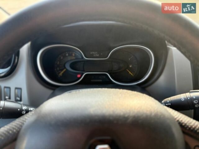 Серый Рено Трафик, объемом двигателя 1.6 л и пробегом 330 тыс. км за 13950 $, фото 20 на Automoto.ua