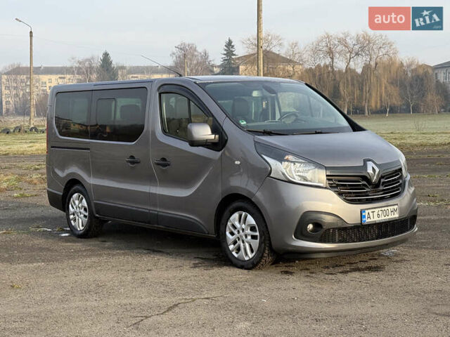 Серый Рено Трафик, объемом двигателя 1.6 л и пробегом 297 тыс. км за 13800 $, фото 7 на Automoto.ua