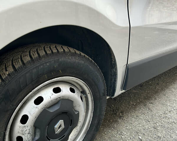 Сірий Рено Трафік, об'ємом двигуна 1.6 л та пробігом 340 тис. км за 13700 $, фото 8 на Automoto.ua