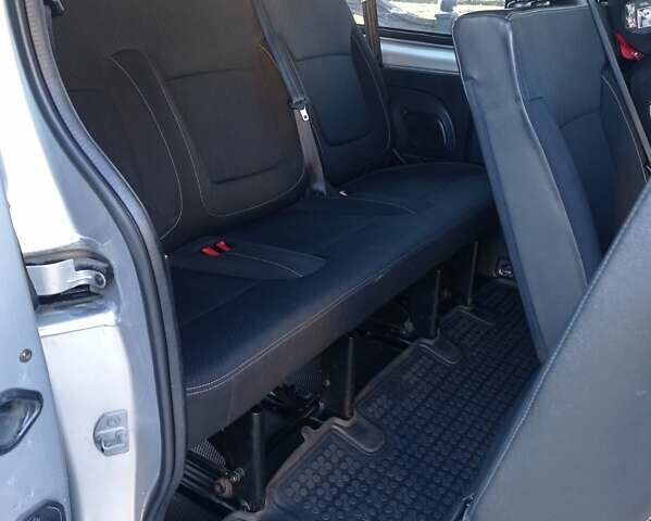 Сірий Рено Трафік, об'ємом двигуна 1.6 л та пробігом 290 тис. км за 15000 $, фото 7 на Automoto.ua