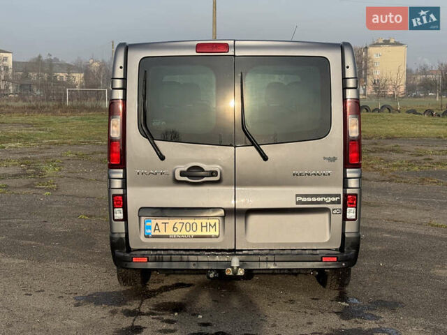 Серый Рено Трафик, объемом двигателя 1.6 л и пробегом 297 тыс. км за 13800 $, фото 4 на Automoto.ua