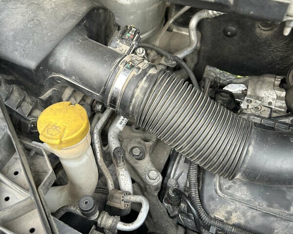 Сірий Рено Трафік, об'ємом двигуна 1.6 л та пробігом 340 тис. км за 13700 $, фото 52 на Automoto.ua