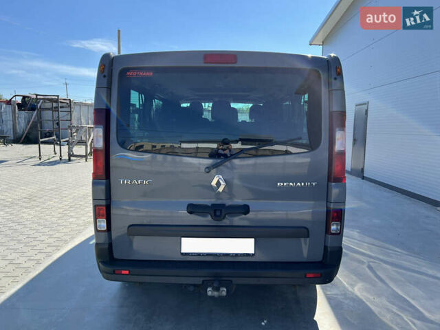 Серый Рено Трафик, объемом двигателя 1.6 л и пробегом 318 тыс. км за 16500 $, фото 4 на Automoto.ua