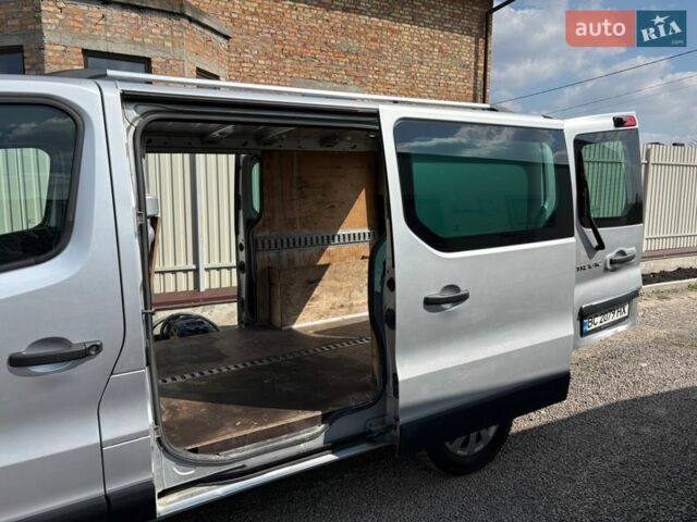 Серый Рено Трафик, объемом двигателя 1.6 л и пробегом 330 тыс. км за 13950 $, фото 7 на Automoto.ua