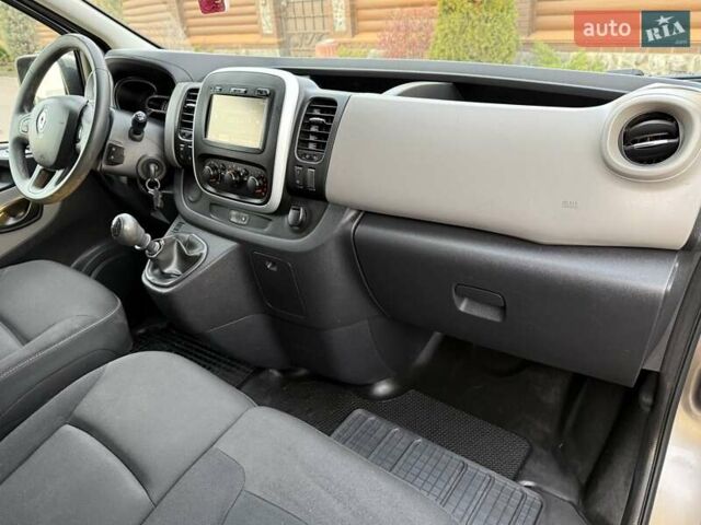 Сірий Рено Трафік, об'ємом двигуна 1.6 л та пробігом 254 тис. км за 14700 $, фото 58 на Automoto.ua