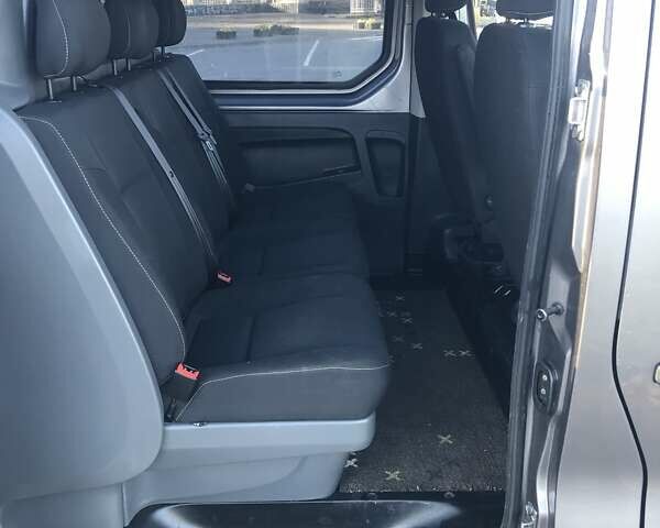 Сірий Рено Трафік, об'ємом двигуна 1.6 л та пробігом 227 тис. км за 16700 $, фото 1 на Automoto.ua