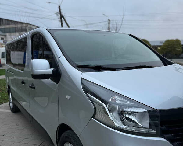 Серый Рено Трафик, объемом двигателя 1.6 л и пробегом 265 тыс. км за 15800 $, фото 6 на Automoto.ua