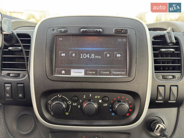 Серый Рено Трафик, объемом двигателя 1.6 л и пробегом 297 тыс. км за 13800 $, фото 23 на Automoto.ua