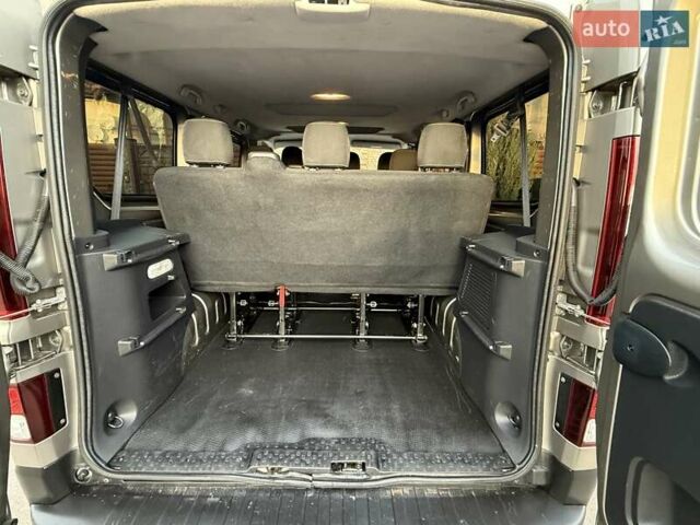 Сірий Рено Трафік, об'ємом двигуна 1.6 л та пробігом 254 тис. км за 14700 $, фото 76 на Automoto.ua