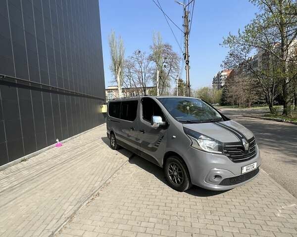 Сірий Рено Трафік, об'ємом двигуна 1.6 л та пробігом 230 тис. км за 14000 $, фото 19 на Automoto.ua