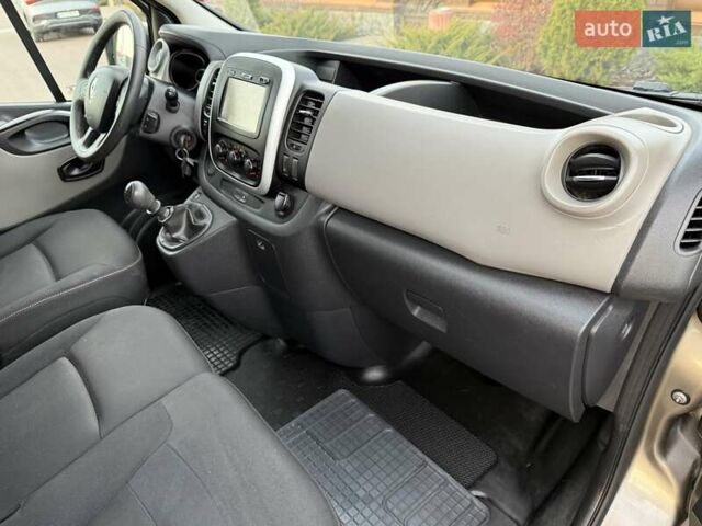 Сірий Рено Трафік, об'ємом двигуна 1.6 л та пробігом 254 тис. км за 14700 $, фото 56 на Automoto.ua