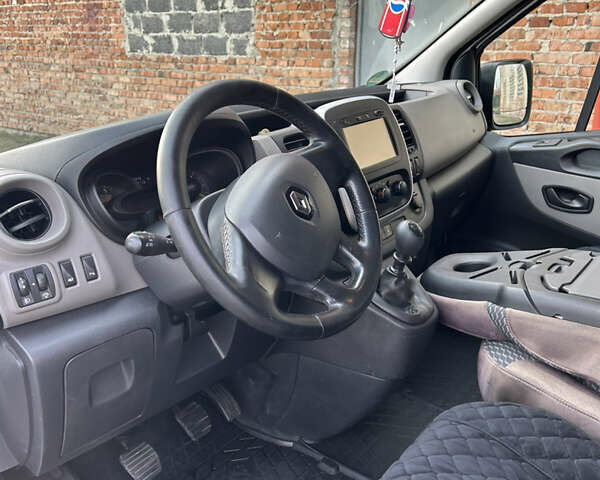 Сірий Рено Трафік, об'ємом двигуна 1.6 л та пробігом 340 тис. км за 13700 $, фото 10 на Automoto.ua