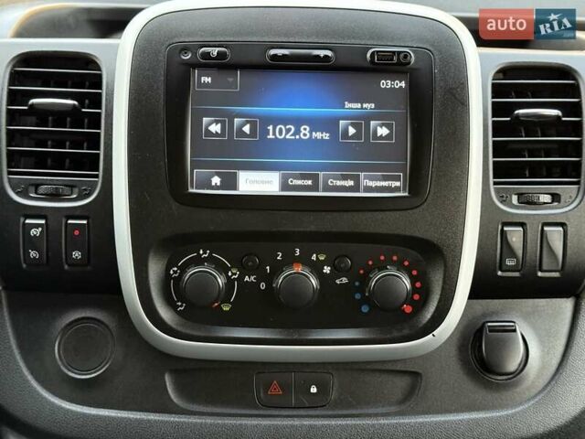 Сірий Рено Трафік, об'ємом двигуна 1.6 л та пробігом 254 тис. км за 14700 $, фото 72 на Automoto.ua