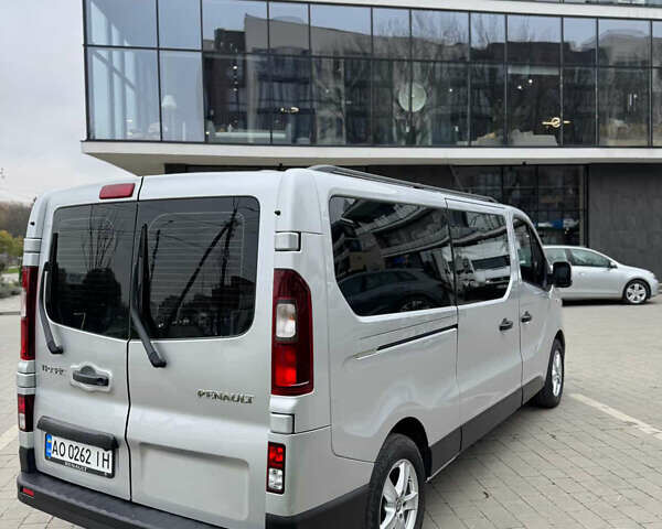 Серый Рено Трафик, объемом двигателя 1.6 л и пробегом 265 тыс. км за 15800 $, фото 5 на Automoto.ua