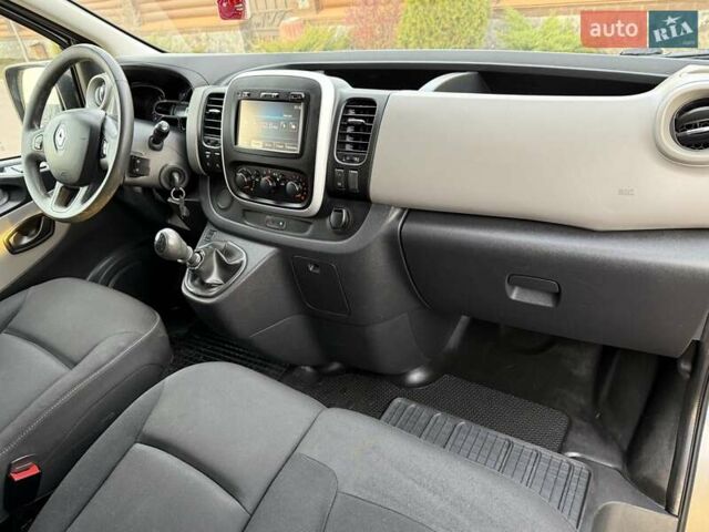 Сірий Рено Трафік, об'ємом двигуна 1.6 л та пробігом 254 тис. км за 14700 $, фото 60 на Automoto.ua