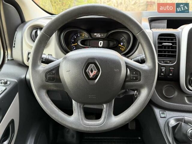 Сірий Рено Трафік, об'ємом двигуна 1.6 л та пробігом 254 тис. км за 14700 $, фото 71 на Automoto.ua