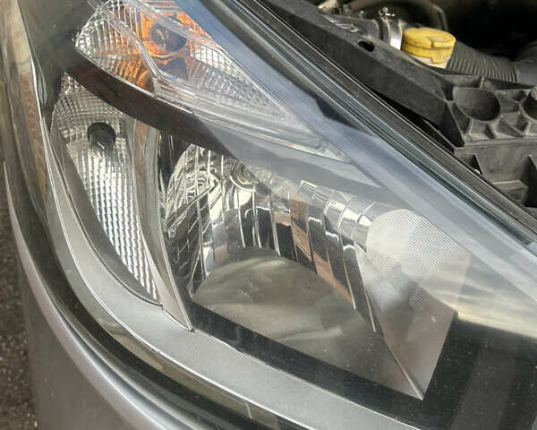 Сірий Рено Трафік, об'ємом двигуна 1.6 л та пробігом 340 тис. км за 13700 $, фото 55 на Automoto.ua