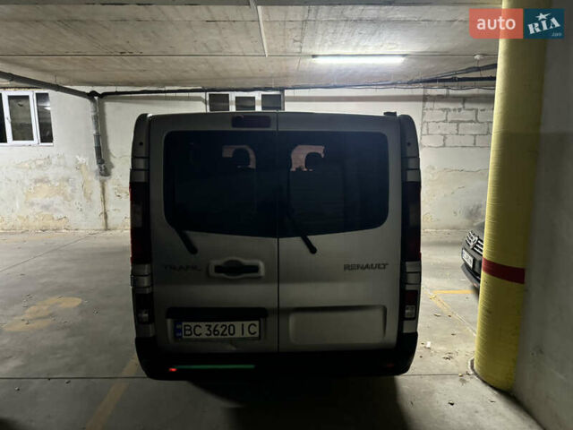 Серый Рено Трафик, объемом двигателя 1.6 л и пробегом 217 тыс. км за 17400 $, фото 11 на Automoto.ua