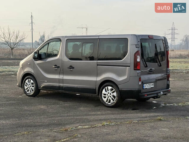 Серый Рено Трафик, объемом двигателя 1.6 л и пробегом 297 тыс. км за 13800 $, фото 3 на Automoto.ua