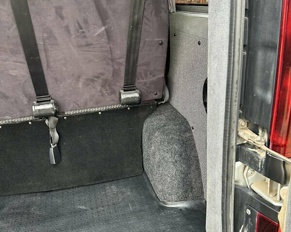 Сірий Рено Трафік, об'ємом двигуна 1.6 л та пробігом 340 тис. км за 13700 $, фото 30 на Automoto.ua