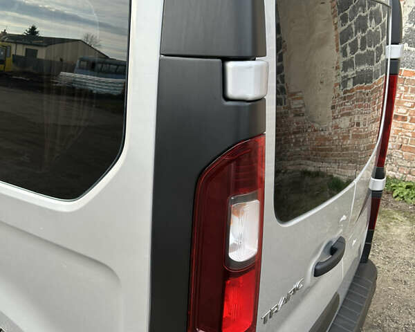 Сірий Рено Трафік, об'ємом двигуна 1.6 л та пробігом 340 тис. км за 13700 $, фото 33 на Automoto.ua