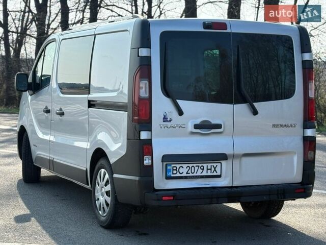 Серый Рено Трафик, объемом двигателя 1.6 л и пробегом 330 тыс. км за 13950 $, фото 8 на Automoto.ua