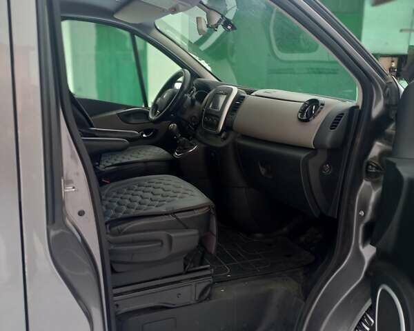 Сірий Рено Трафік, об'ємом двигуна 1.6 л та пробігом 218 тис. км за 14200 $, фото 31 на Automoto.ua