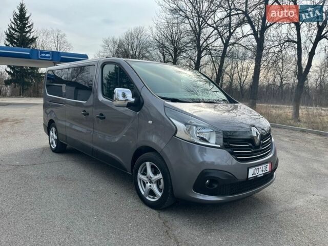 Сірий Рено Трафік, об'ємом двигуна 1.6 л та пробігом 198 тис. км за 15700 $, фото 3 на Automoto.ua