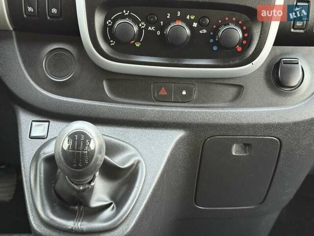 Сірий Рено Трафік, об'ємом двигуна 1.6 л та пробігом 254 тис. км за 14700 $, фото 73 на Automoto.ua