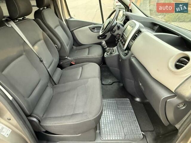 Сірий Рено Трафік, об'ємом двигуна 1.6 л та пробігом 254 тис. км за 14700 $, фото 53 на Automoto.ua