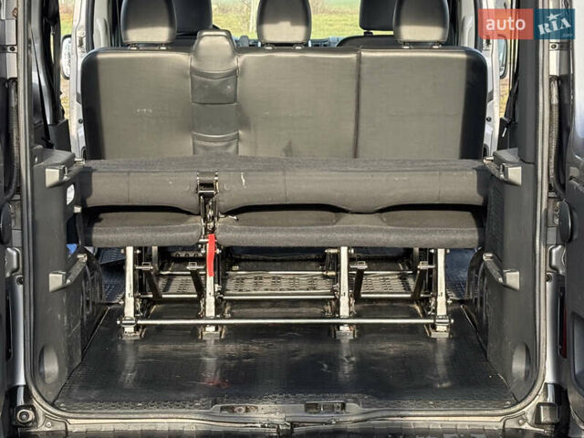 Серый Рено Трафик, объемом двигателя 1.6 л и пробегом 297 тыс. км за 13800 $, фото 15 на Automoto.ua