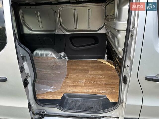 Сірий Рено Трафік, об'ємом двигуна 0 л та пробігом 254 тис. км за 13000 $, фото 4 на Automoto.ua