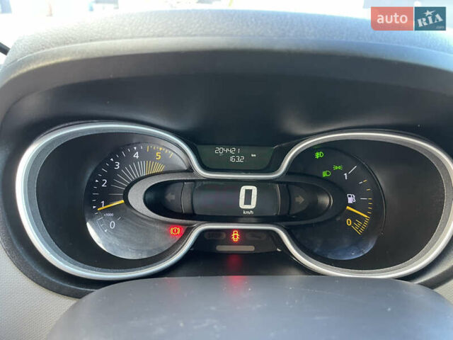 Серый Рено Трафик, объемом двигателя 1.6 л и пробегом 204 тыс. км за 15999 $, фото 46 на Automoto.ua