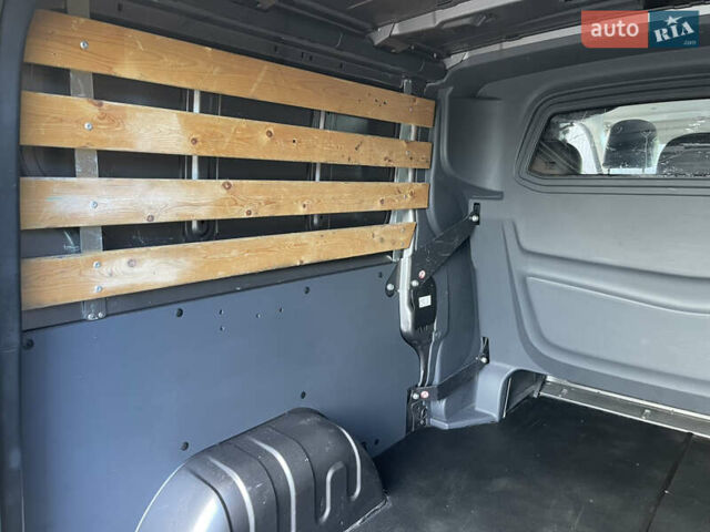 Серый Рено Трафик, объемом двигателя 1.6 л и пробегом 204 тыс. км за 15999 $, фото 37 на Automoto.ua