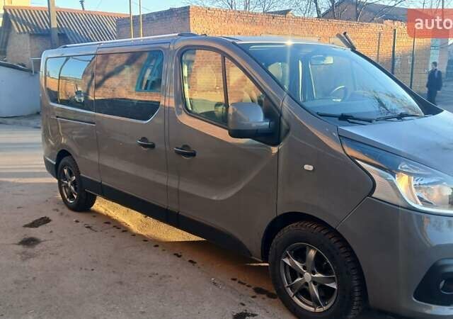 Сірий Рено Трафік, об'ємом двигуна 1.6 л та пробігом 205 тис. км за 16800 $, фото 1 на Automoto.ua