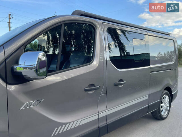 Серый Рено Трафик, объемом двигателя 1.6 л и пробегом 204 тыс. км за 15999 $, фото 22 на Automoto.ua