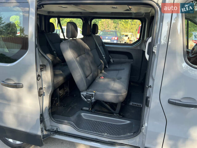 Серый Рено Трафик, объемом двигателя 1.6 л и пробегом 231 тыс. км за 16222 $, фото 16 на Automoto.ua