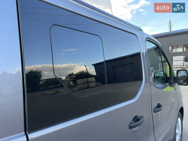 Серый Рено Трафик, объемом двигателя 1.6 л и пробегом 204 тыс. км за 15999 $, фото 39 на Automoto.ua