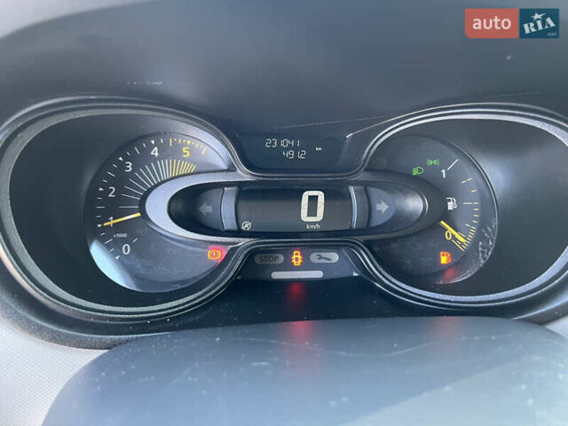 Серый Рено Трафик, объемом двигателя 1.6 л и пробегом 231 тыс. км за 16222 $, фото 11 на Automoto.ua