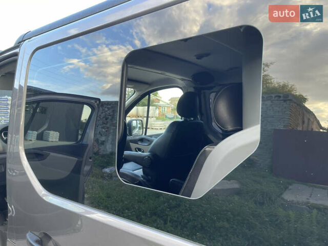 Серый Рено Трафик, объемом двигателя 1.6 л и пробегом 204 тыс. км за 15999 $, фото 30 на Automoto.ua