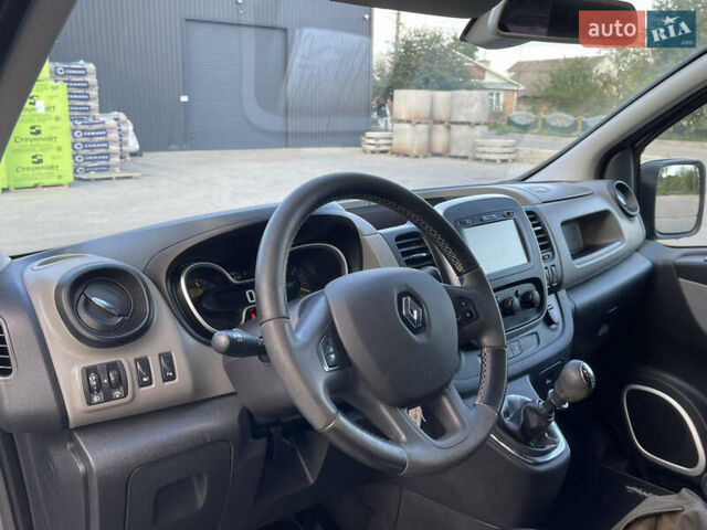 Серый Рено Трафик, объемом двигателя 1.6 л и пробегом 204 тыс. км за 15999 $, фото 25 на Automoto.ua