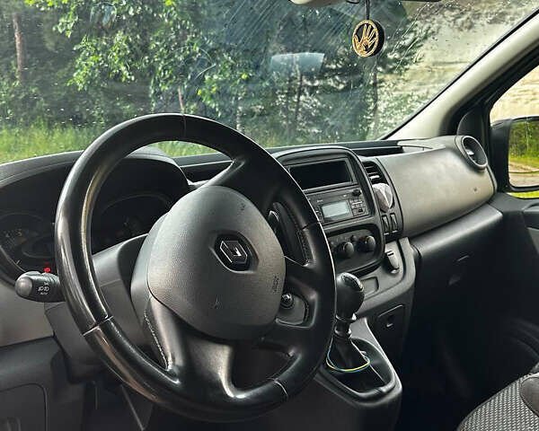 Сірий Рено Трафік, об'ємом двигуна 1.6 л та пробігом 204 тис. км за 16700 $, фото 6 на Automoto.ua