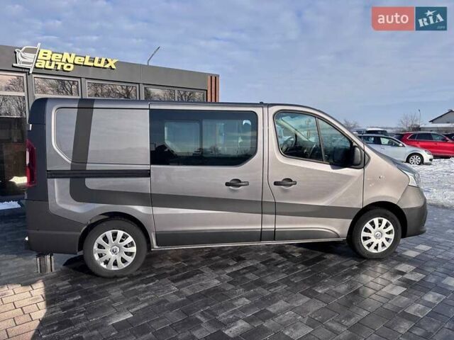 Серый Рено Трафик, объемом двигателя 1.6 л и пробегом 227 тыс. км за 15299 $, фото 8 на Automoto.ua