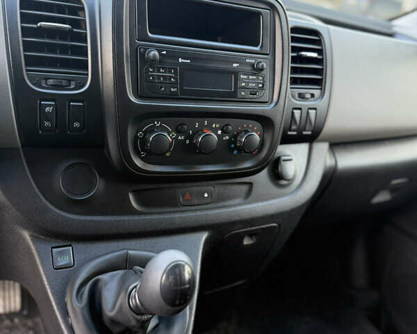 Сірий Рено Трафік, об'ємом двигуна 1.6 л та пробігом 267 тис. км за 14950 $, фото 14 на Automoto.ua