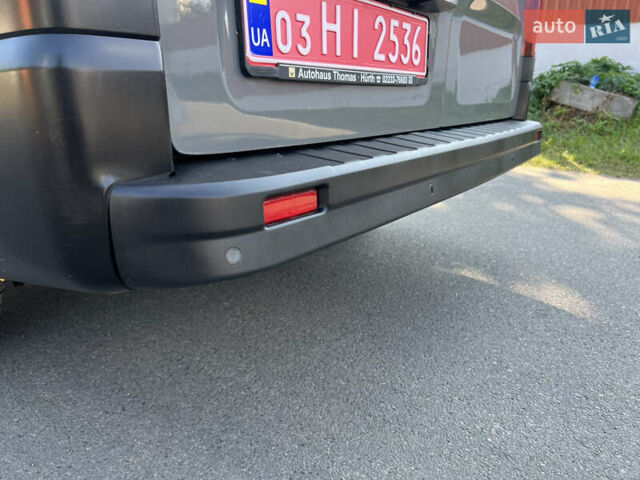 Серый Рено Трафик, объемом двигателя 1.6 л и пробегом 231 тыс. км за 16222 $, фото 23 на Automoto.ua