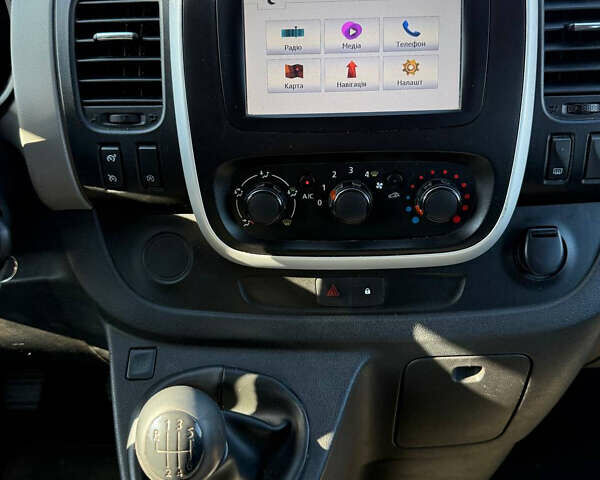 Сірий Рено Трафік, об'ємом двигуна 1.6 л та пробігом 157 тис. км за 13800 $, фото 8 на Automoto.ua