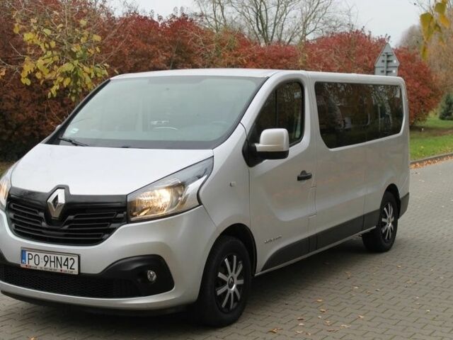 Серый Рено Трафик, объемом двигателя 1.6 л и пробегом 126 тыс. км за 10500 $, фото 2 на Automoto.ua