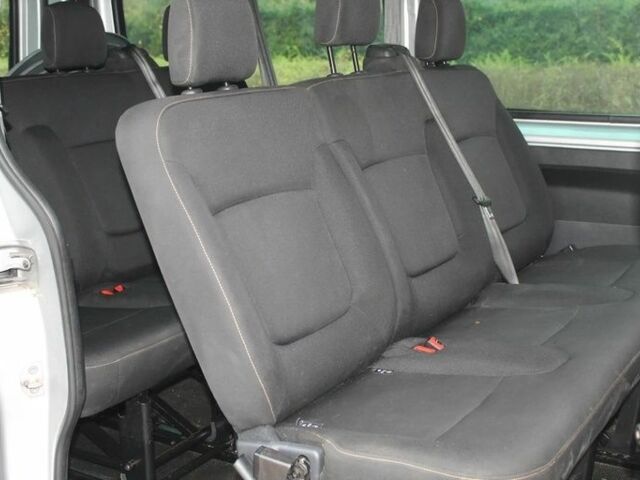 Серый Рено Трафик, объемом двигателя 1.6 л и пробегом 126 тыс. км за 10500 $, фото 18 на Automoto.ua