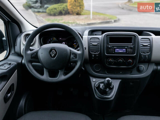 Серый Рено Трафик, объемом двигателя 1.6 л и пробегом 237 тыс. км за 16800 $, фото 20 на Automoto.ua